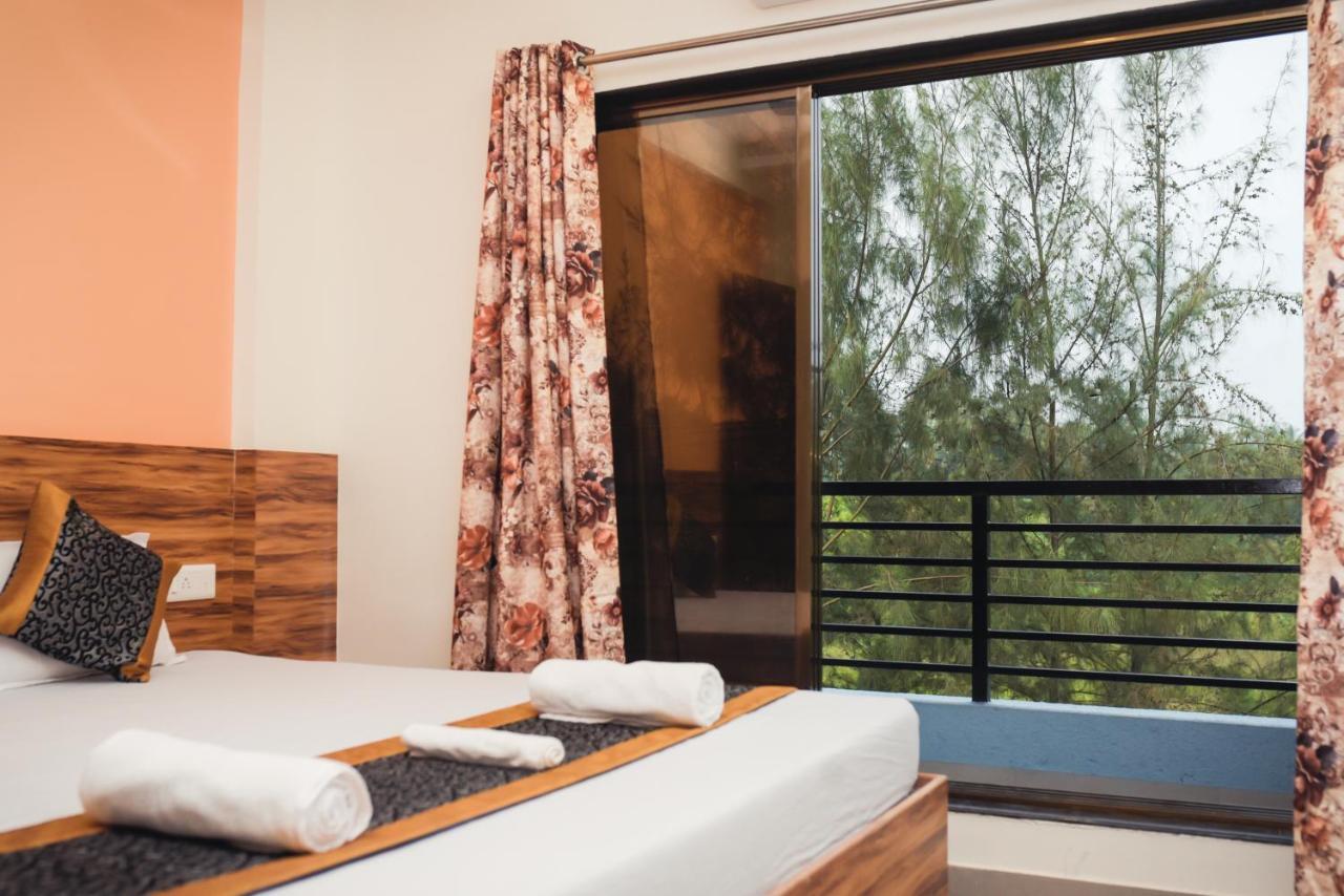 Lotus Hotel Nagaon Beach Alībāg Esterno foto